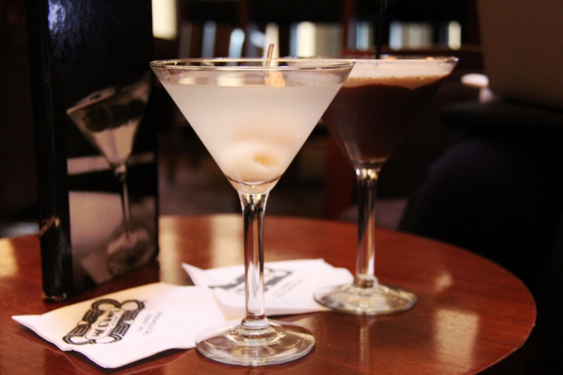 brasserie-LORGUES-min_martini_bar_lychee_chocolate_alcohol_liquor_happy_hour_happy-910161